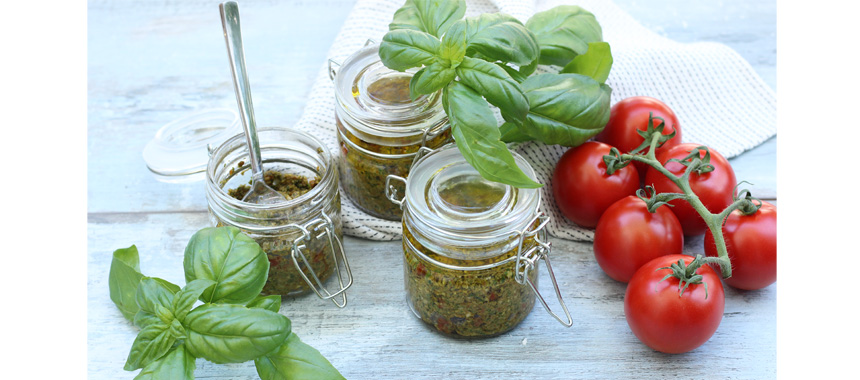 Tomaten-Basilikum Pesto vegan - -