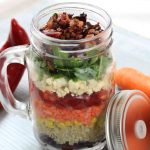 Salat im Glas – Gesundes Mittagessen zum Mitnehmen