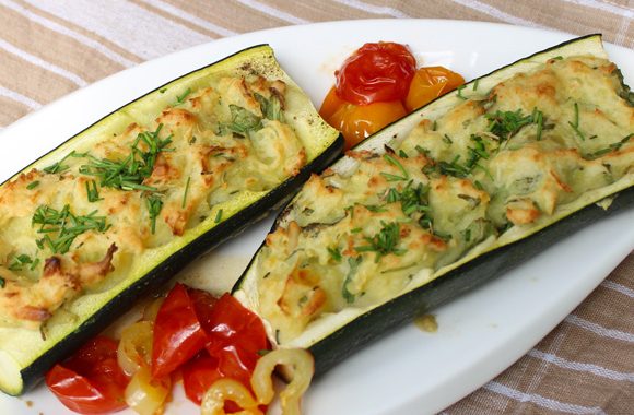 Gefüllte Zucchini vegetarisch