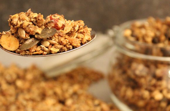 Granola mit Apfelmus